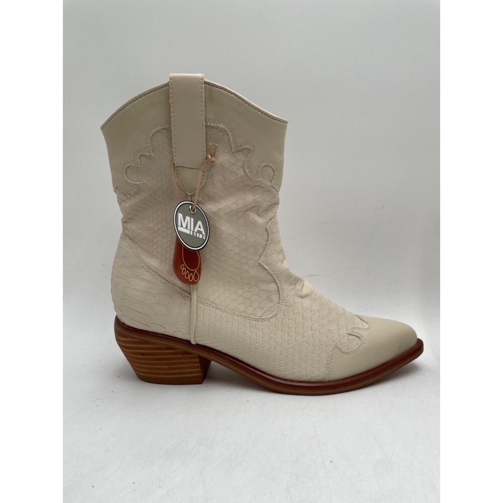 MIA Cream Western Boots - Picture 4 of 11